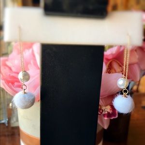 Free with any bundle of 2!!!! Fashion earrings